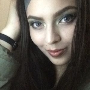 Meet your Posher, Celeste